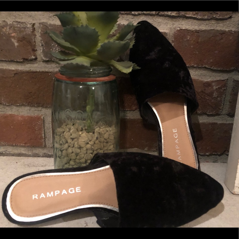Rampage black crushed velvet mules